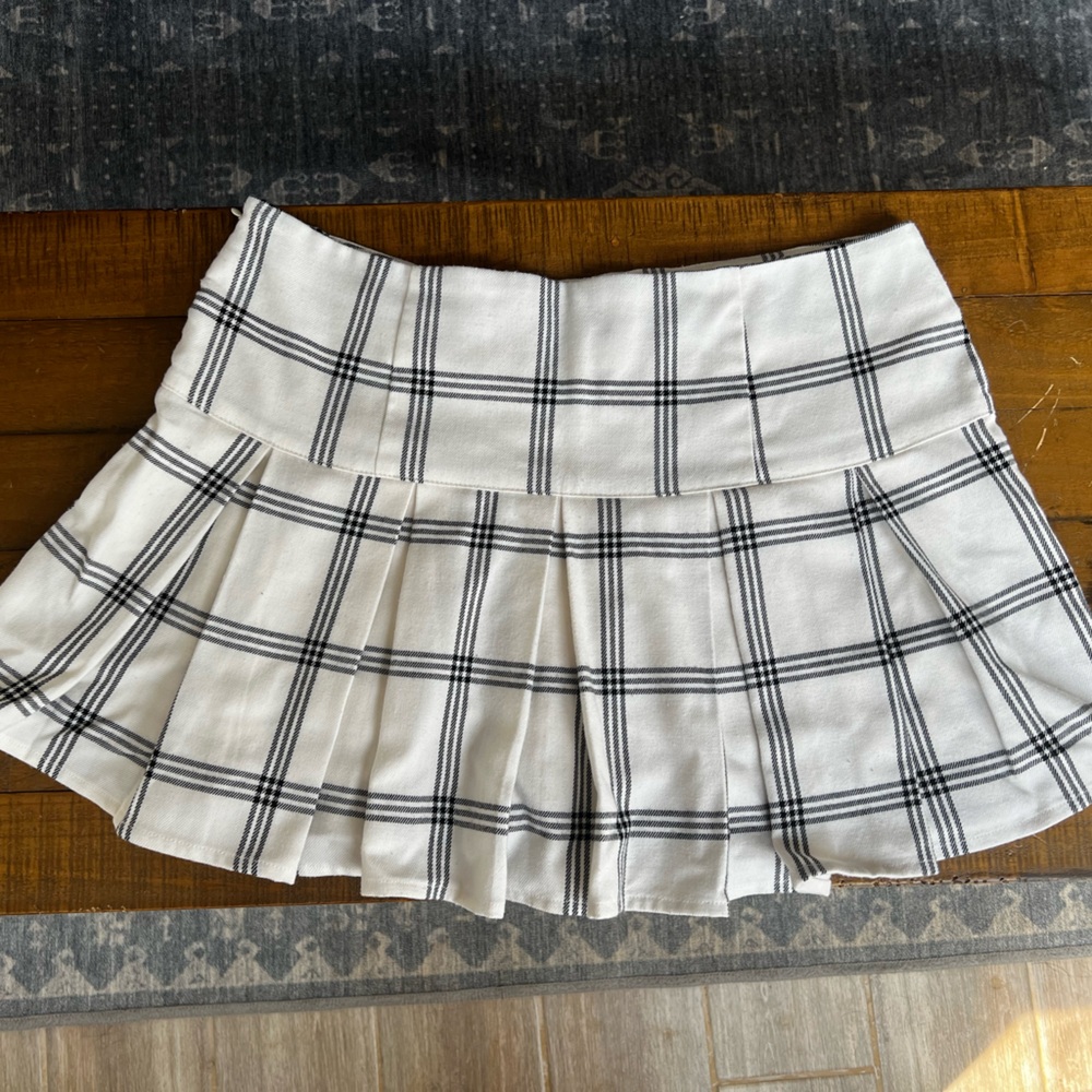 Aeropostale Black and White Checkered Skater Skirt